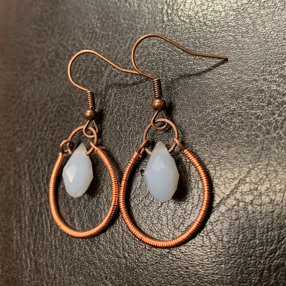 ⭐️2/$10 Copper Wire Wrapped Blue Crystal Teardrop Handcrafted Earrings - Picture 2 of 5